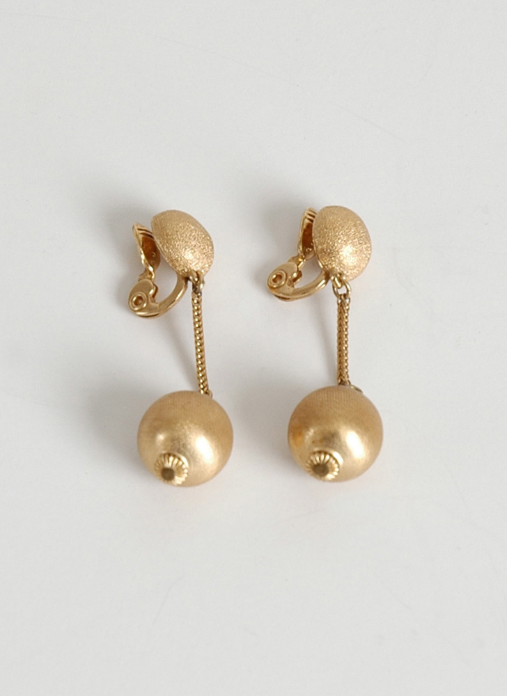 vintage Monet goldtone drop earrings