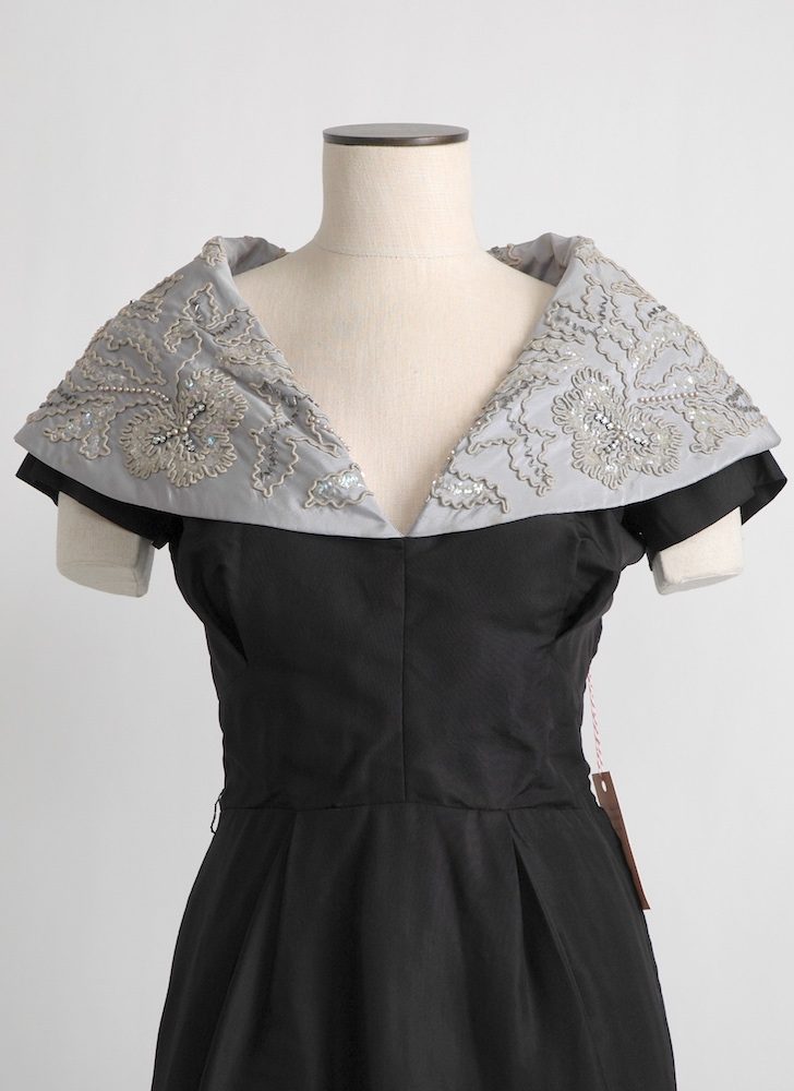 1950s Martini silk dress with dramatic collar