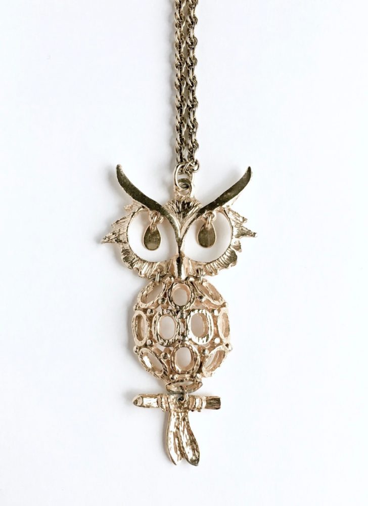 1960 70s gold owl necklace